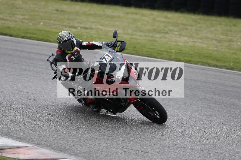 /Archiv-2025/10 23.04.2025 Cornu Master School ADR/rot-rouge/71